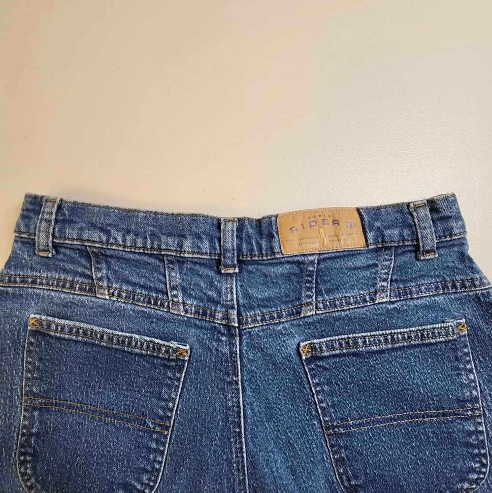 Riders Women's Size 30x30 Blue Tapered Leg Dark Wash 100% Cotton Denim Jeans